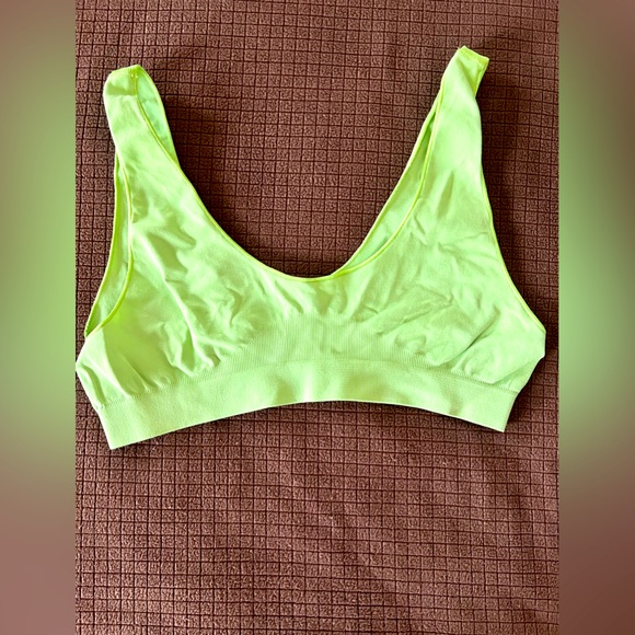 Les Girls semi sheer seamfree crop bra top - Picture 1 of 5